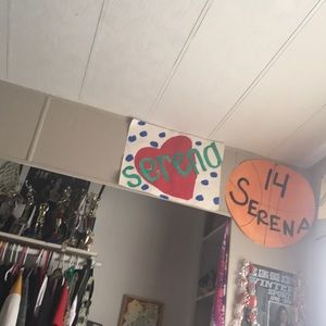 Meet your Posher, Rena